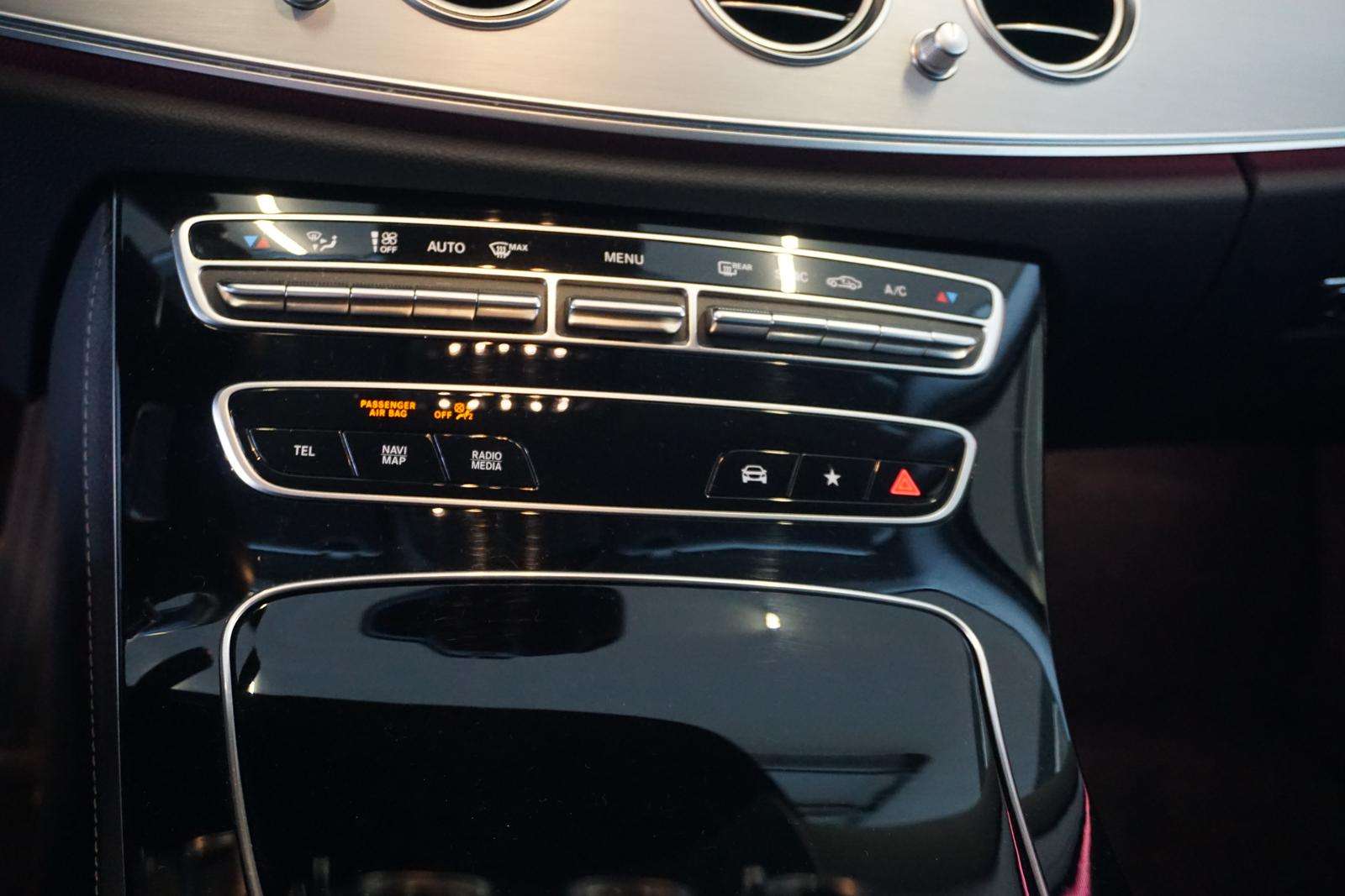 Fahrzeugbild eines Mercedes-Benz E-Klasse