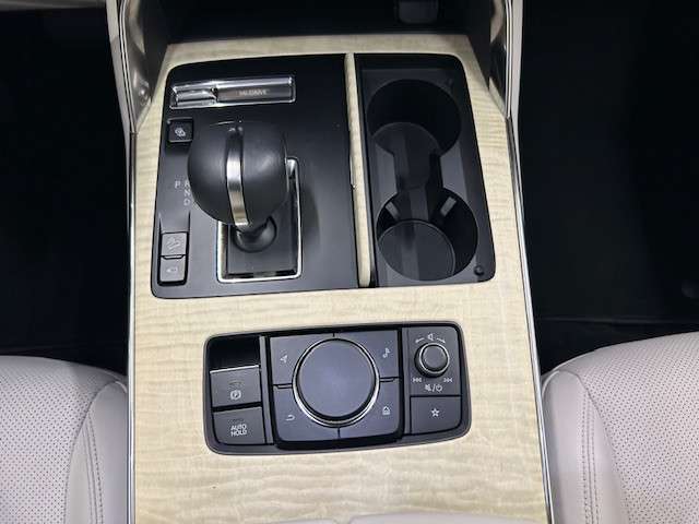 Fahrzeugbild eines Mazda CX-60