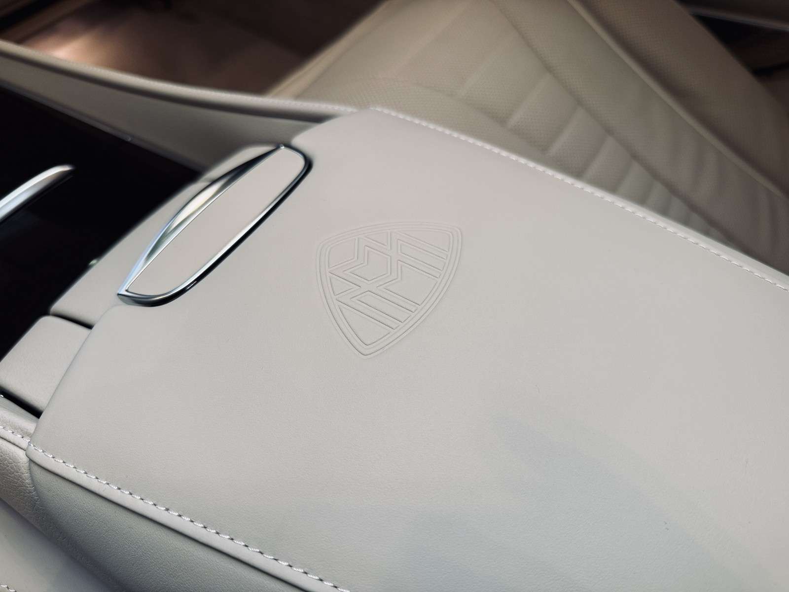 Fahrzeugbild eines Mercedes-Benz S-Klasse
