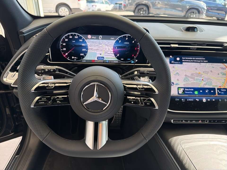 Fahrzeugbild eines Mercedes-Benz E-Klasse