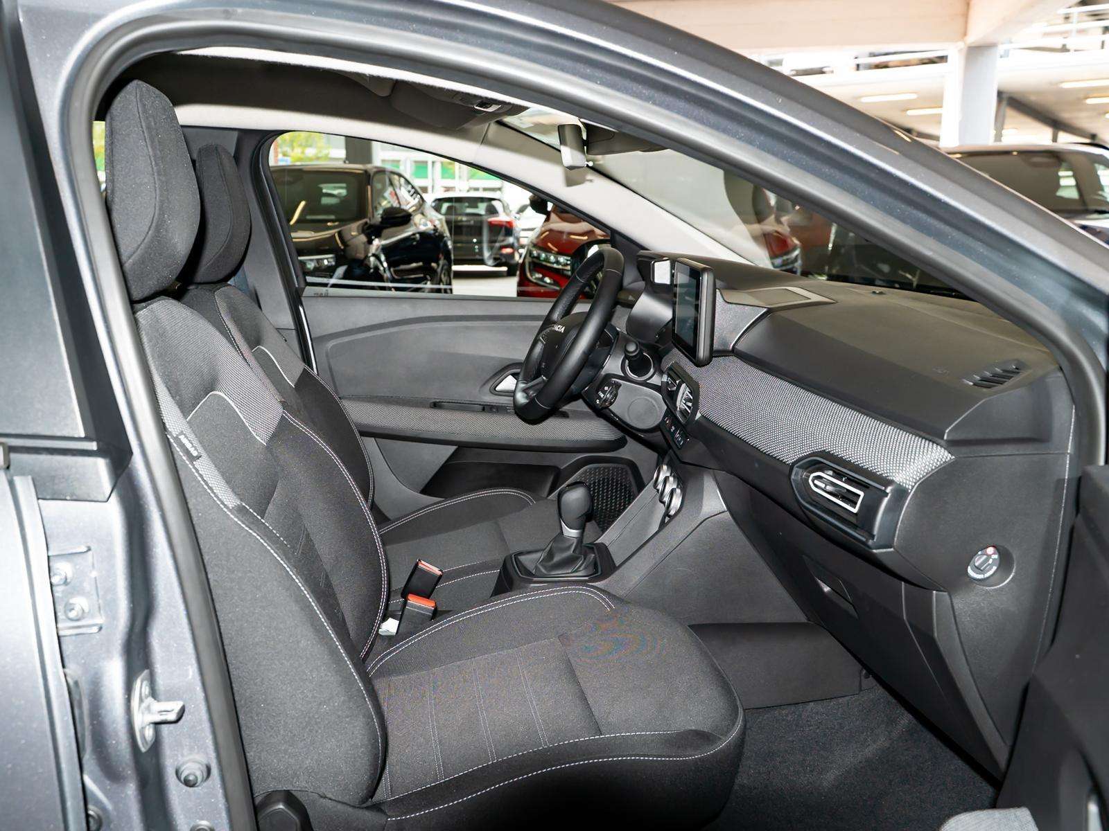 Fahrzeugbild eines Dacia Sandero