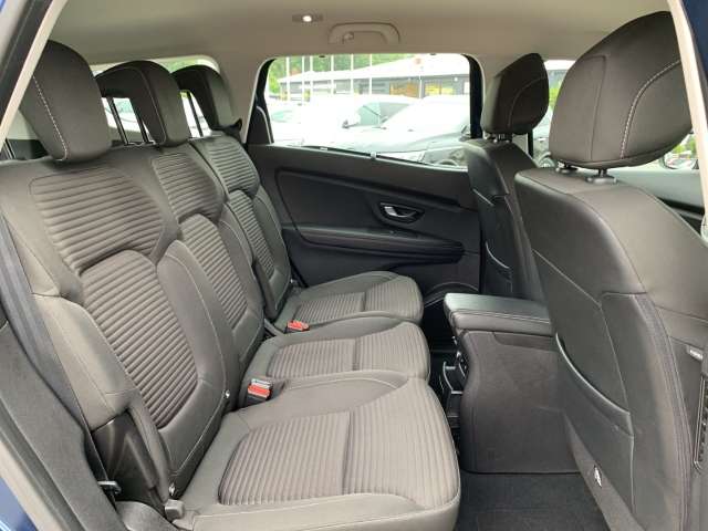 Fahrzeugbild eines Renault Grand Scénic
