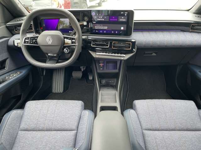 Fahrzeugbild eines Renault 4 E-TECH