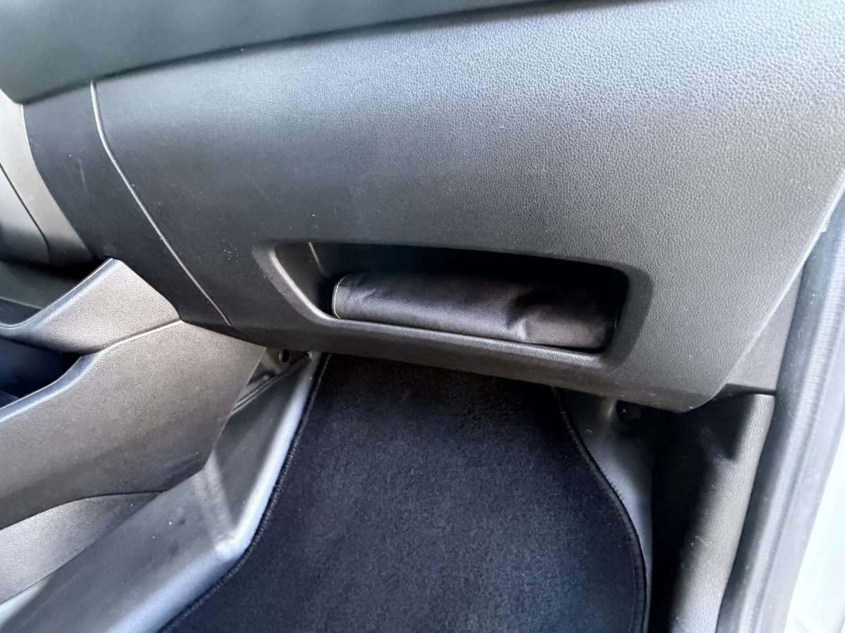 Fahrzeugbild eines Renault Express