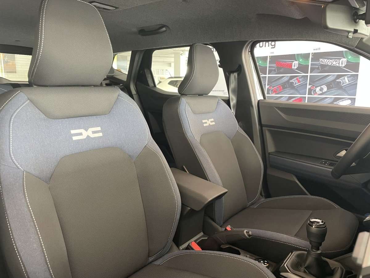 Fahrzeugbild eines Dacia Duster