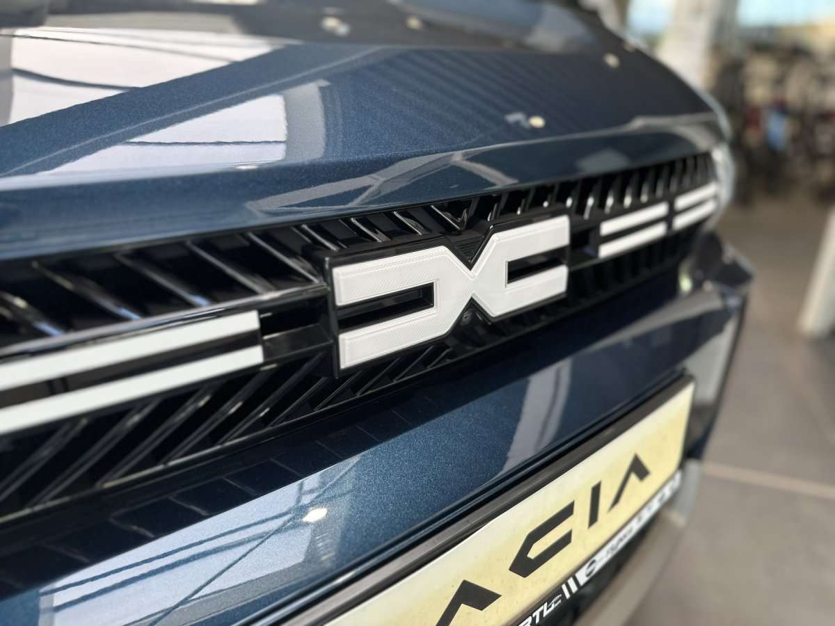 Fahrzeugbild eines Dacia Bigster