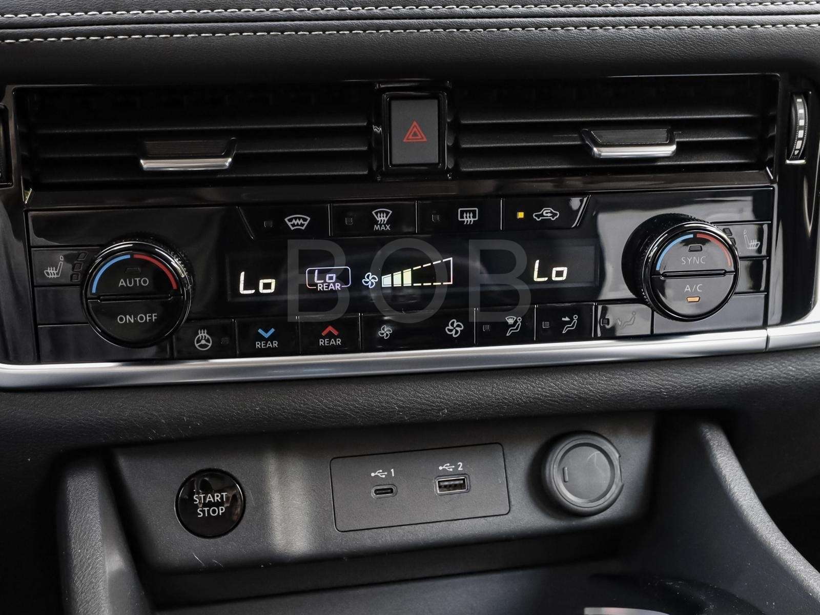 Fahrzeugbild eines Nissan X-TRAIL