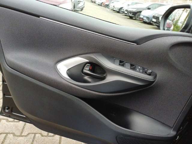 Fahrzeugbild eines Mazda Mazda2 Hybrid