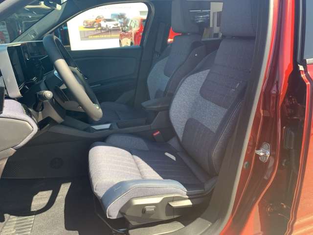 Fahrzeugbild eines Renault 4 E-TECH