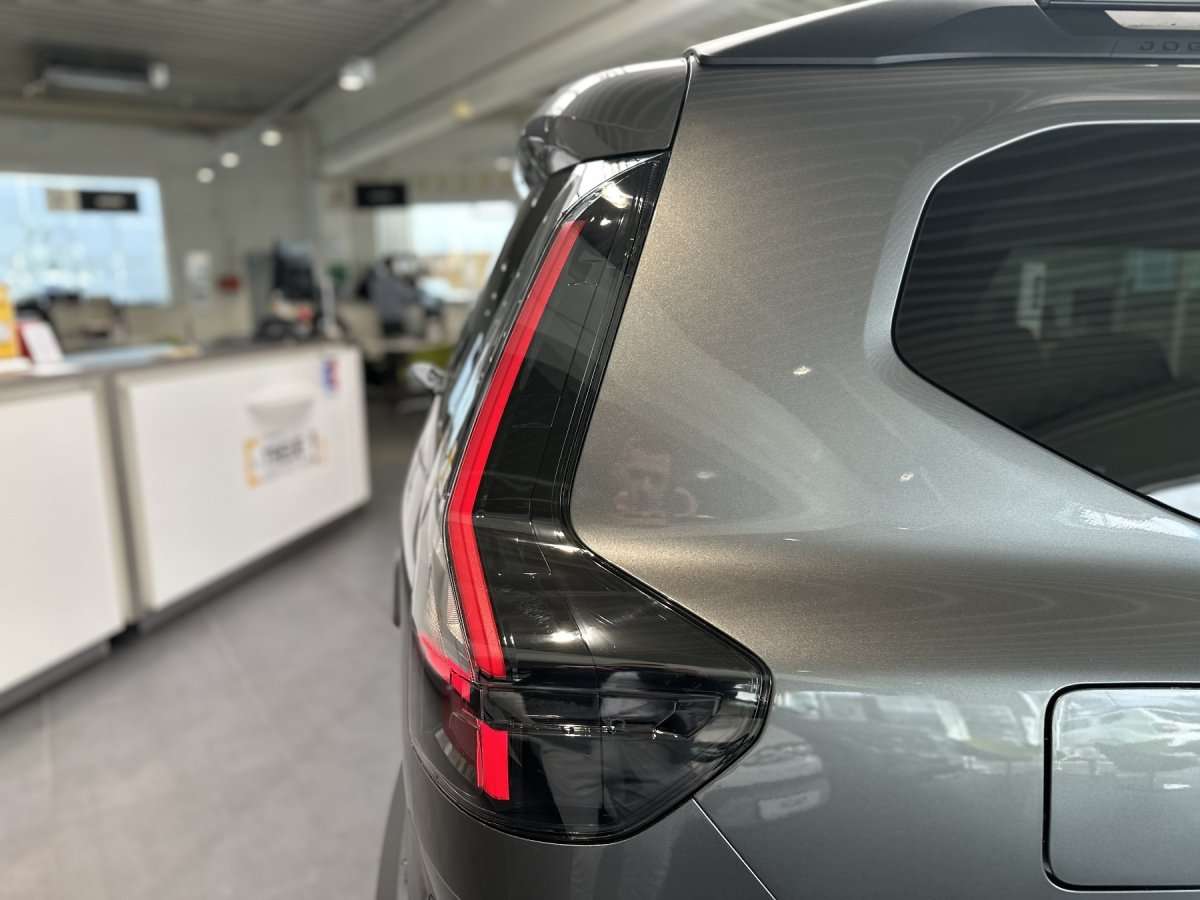 Fahrzeugbild eines Dacia Jogger