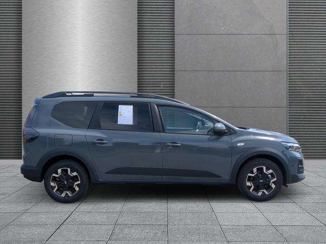 Fahrzeugbild eines Dacia Jogger
