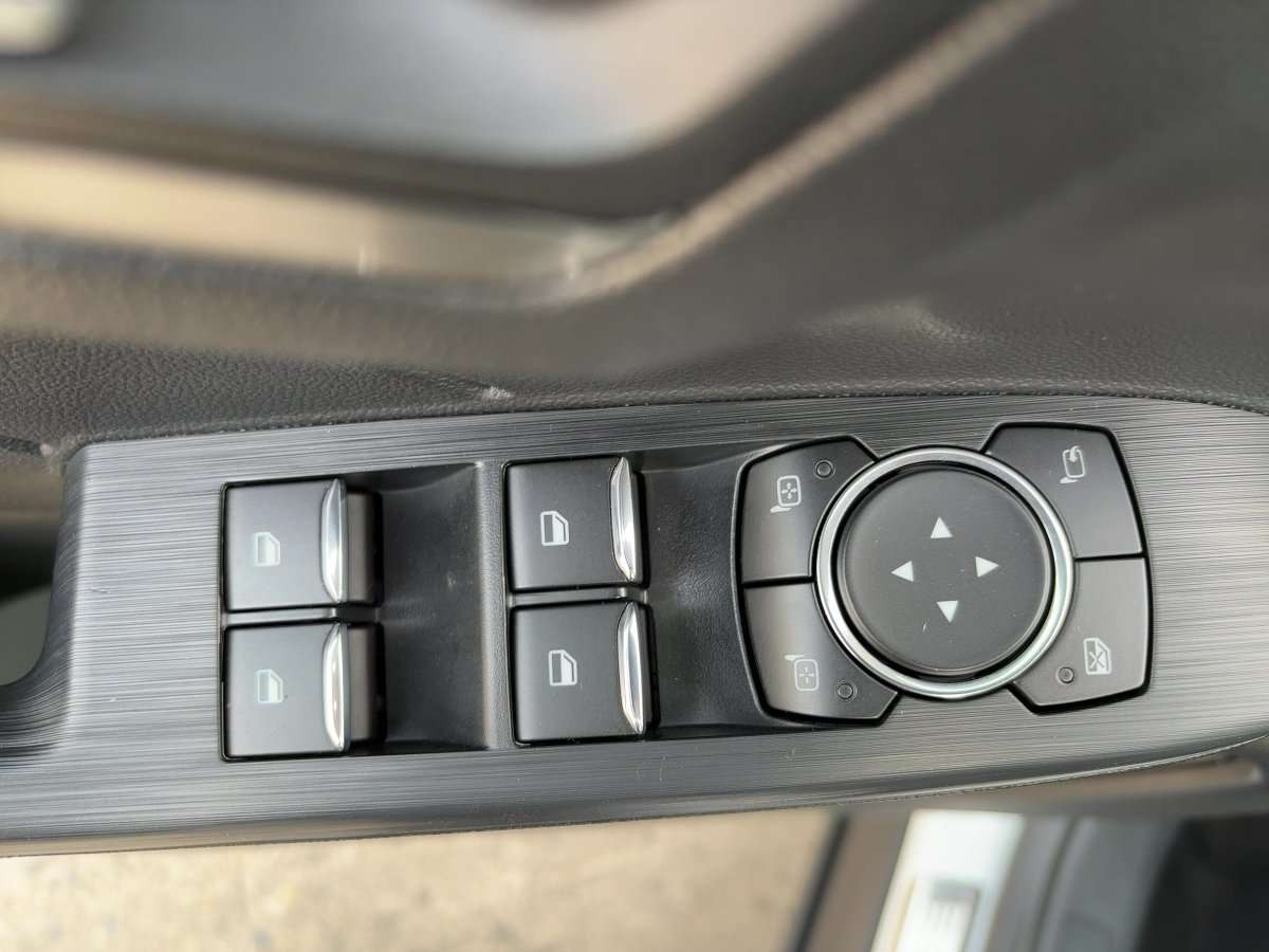 Fahrzeugbild eines Ford Kuga