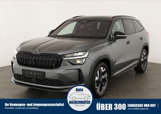 Schräge Frontansicht auf einen Skoda Kodiaq , freigestellt