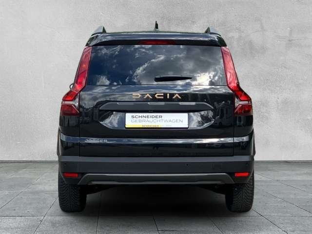 Fahrzeugbild eines Dacia Jogger