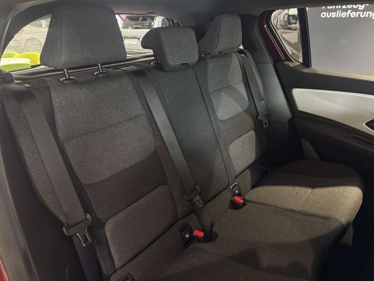 Fahrzeugbild eines Renault 4 E-TECH