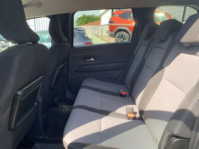 Fahrzeugbild eines Dacia Jogger