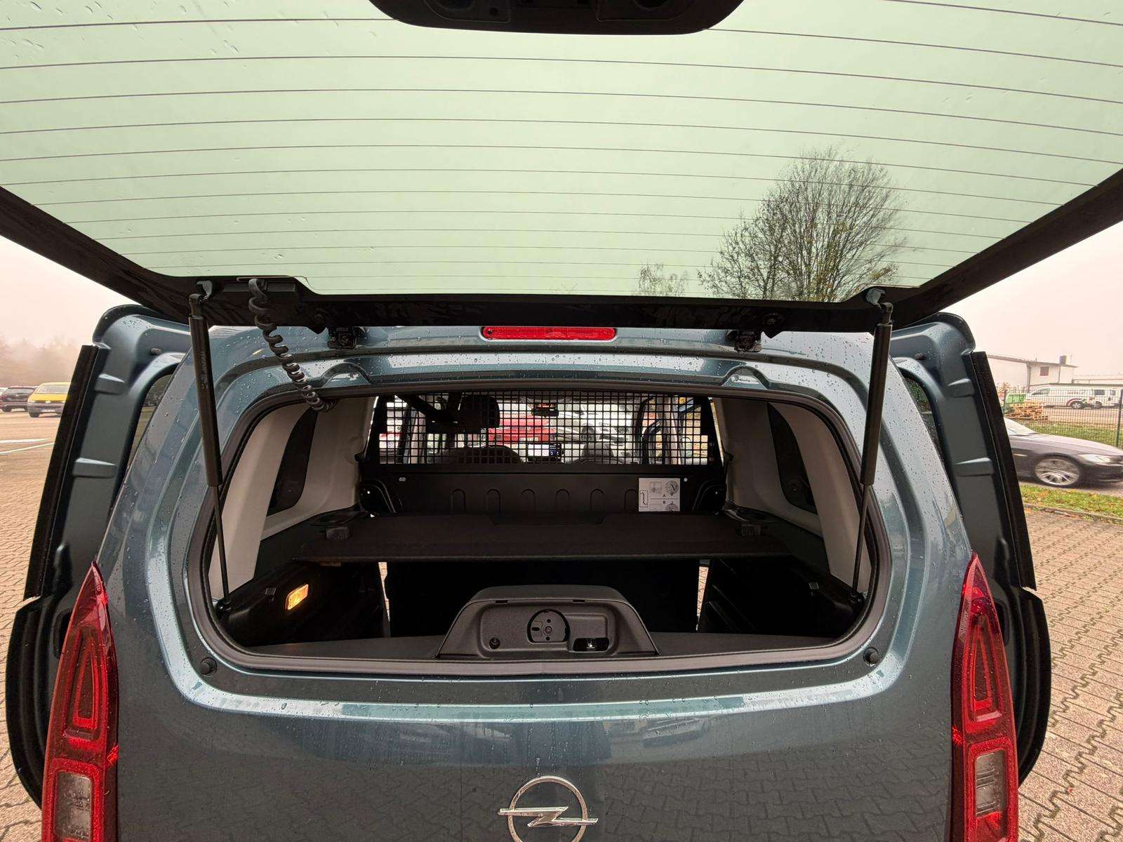 Fahrzeugbild eines Opel Combo Life