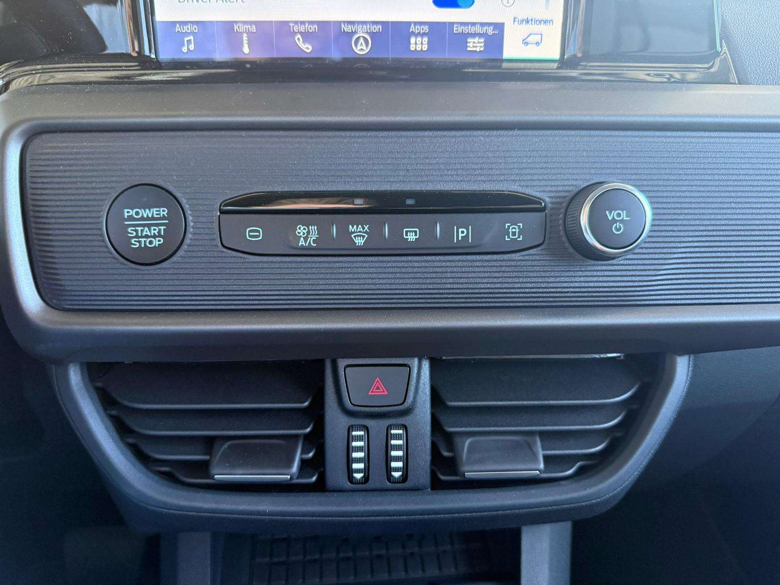 Fahrzeugbild eines Ford Tourneo Courier