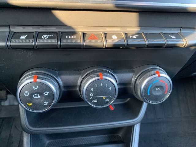 Fahrzeugbild eines Renault Express