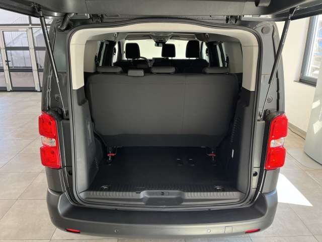 Fahrzeugbild eines Opel Vivaro