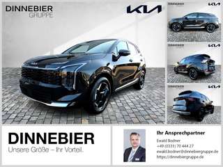 Schräge Frontansicht auf einen Kia Sportage , freigestellt