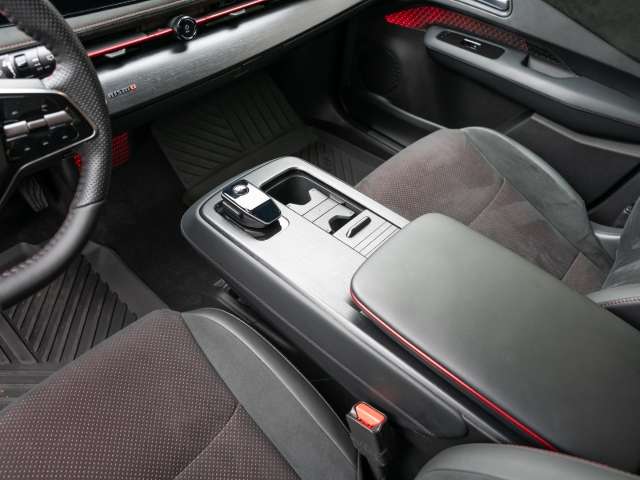 Fahrzeugbild eines Nissan Ariya