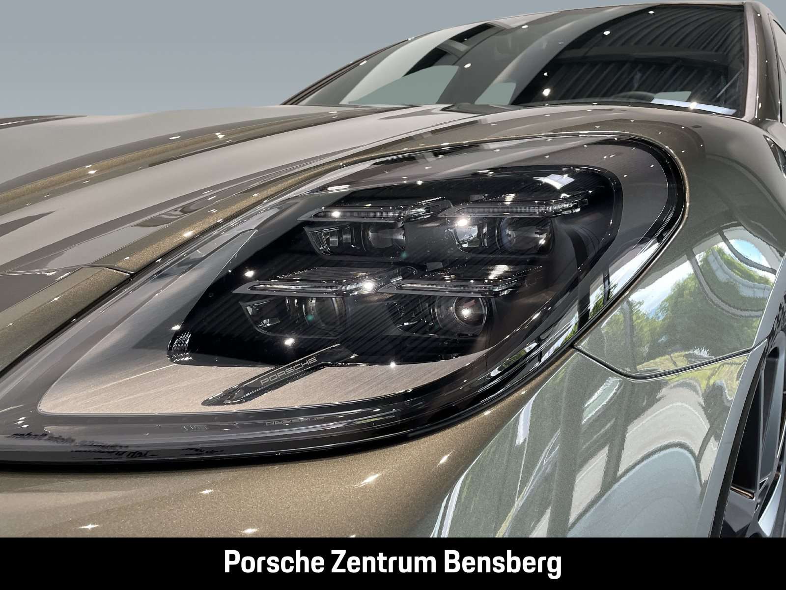 Fahrzeugbild eines Porsche Panamera