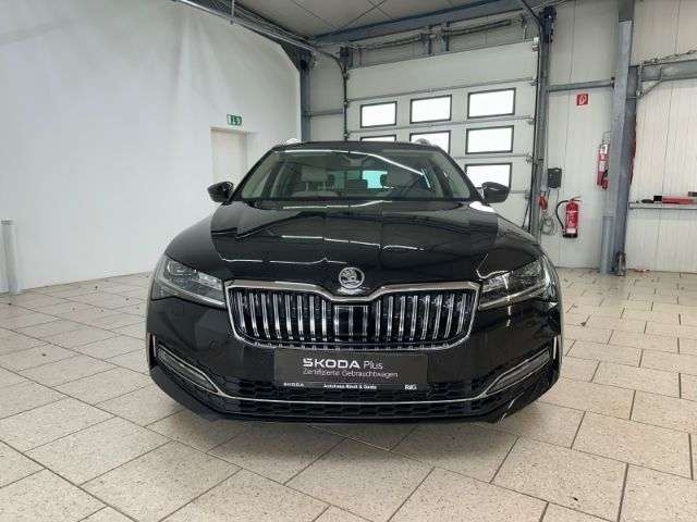 Fahrzeugbild eines Skoda Superb