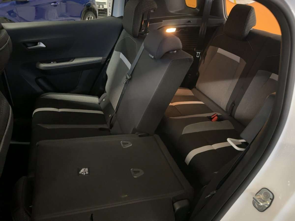 Fahrzeugbild eines Opel Frontera