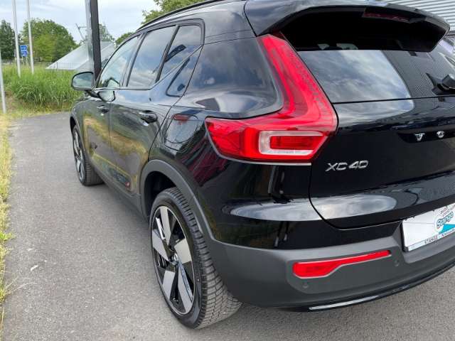 Fahrzeugbild eines Volvo XC40