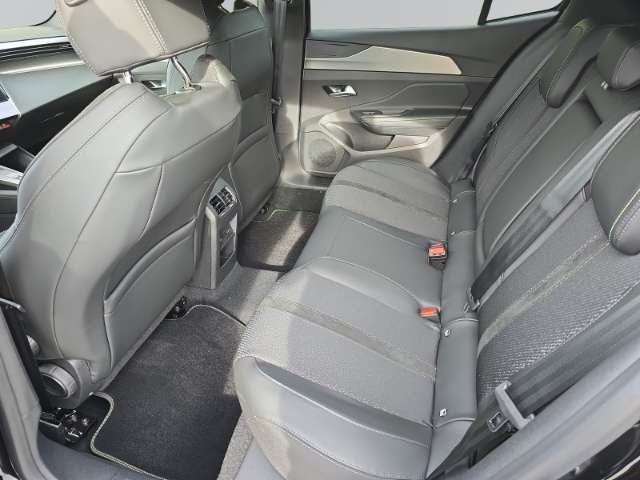 Fahrzeugbild eines Peugeot 408