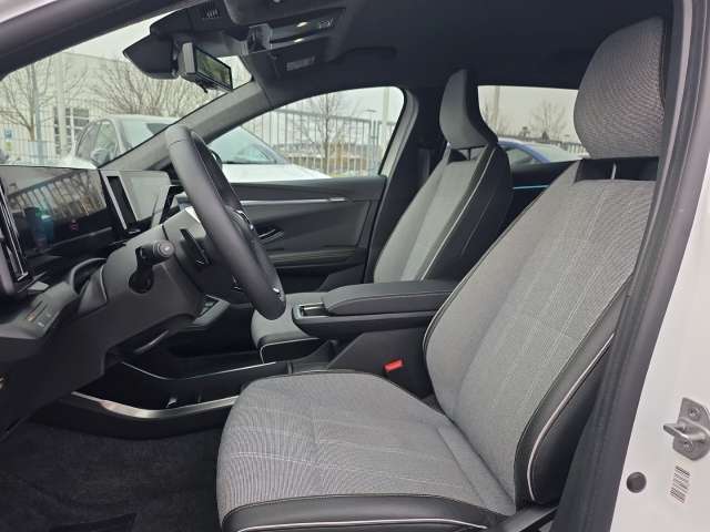 Fahrzeugbild eines Renault Scenic E-TECH