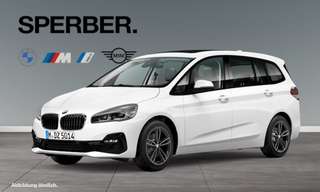 Schräge Frontansicht auf einen BMW 2er-Reihe , freigestellt