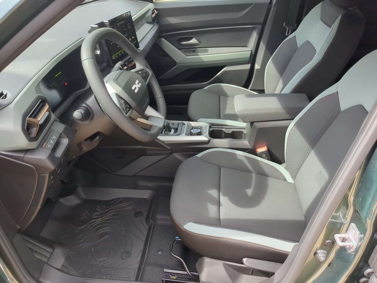 Fahrzeugbild eines Dacia Duster
