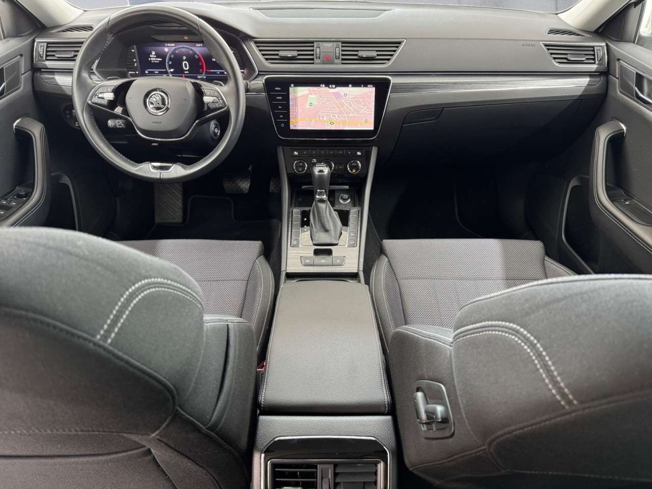 Fahrzeugbild eines Skoda Superb