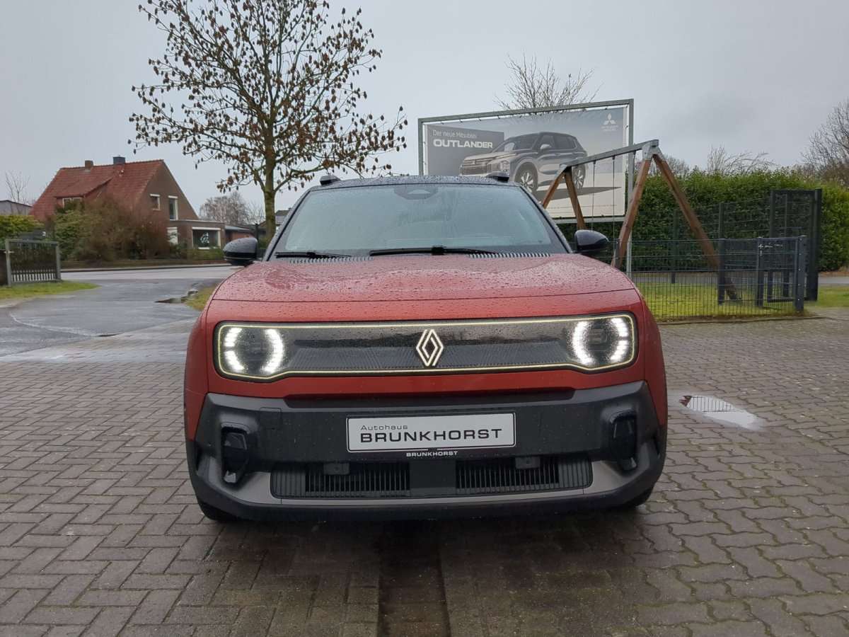 Fahrzeugbild eines Renault 4 E-TECH