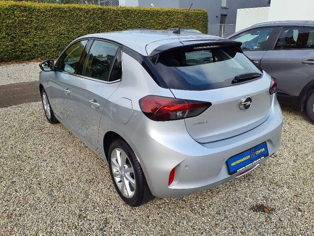 Fahrzeugbild eines Opel Corsa
