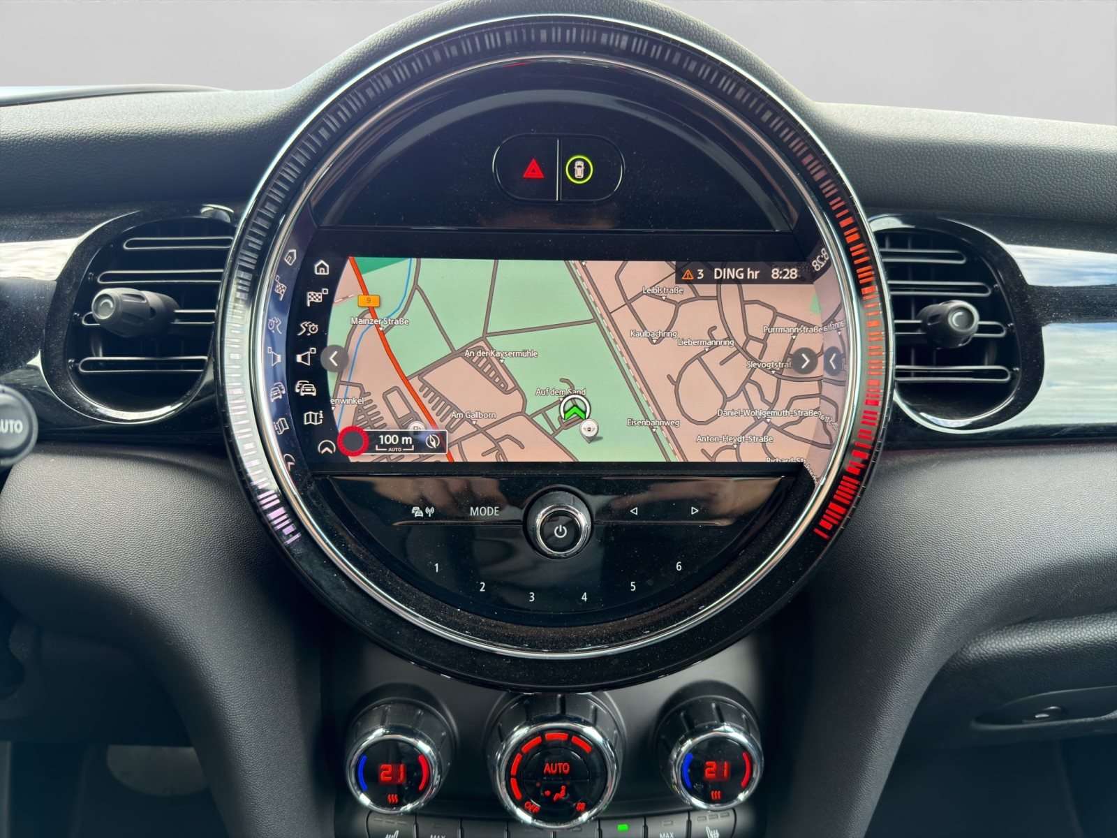 Fahrzeugbild eines MINI COOPER