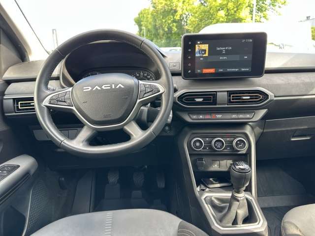 Fahrzeugbild eines Dacia Jogger