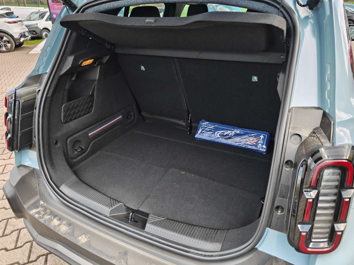 Fahrzeugbild eines Renault 4 E-TECH