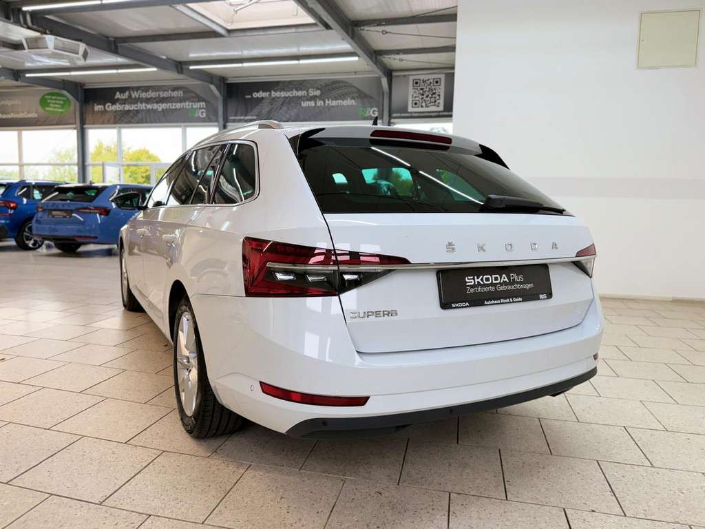 Fahrzeugbild eines Skoda Superb