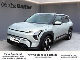 Schräge Frontansicht auf einen Kia EV3 , freigestellt