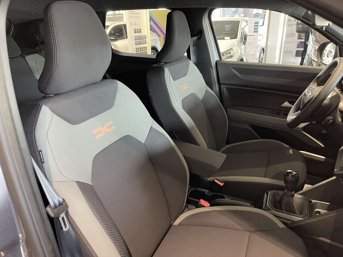 Fahrzeugbild eines Dacia Duster