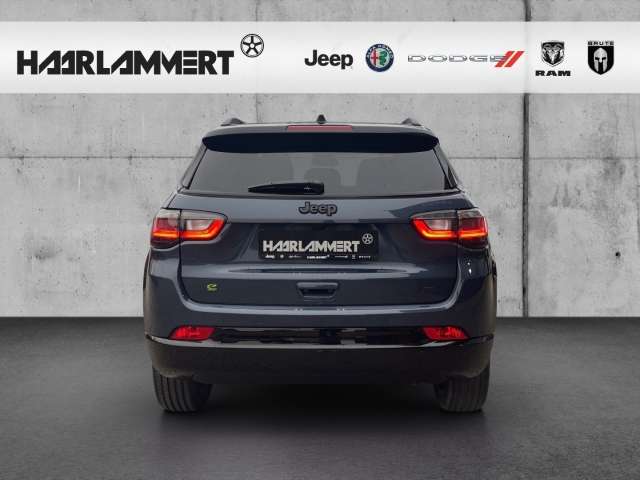 Fahrzeugbild eines Jeep Compass