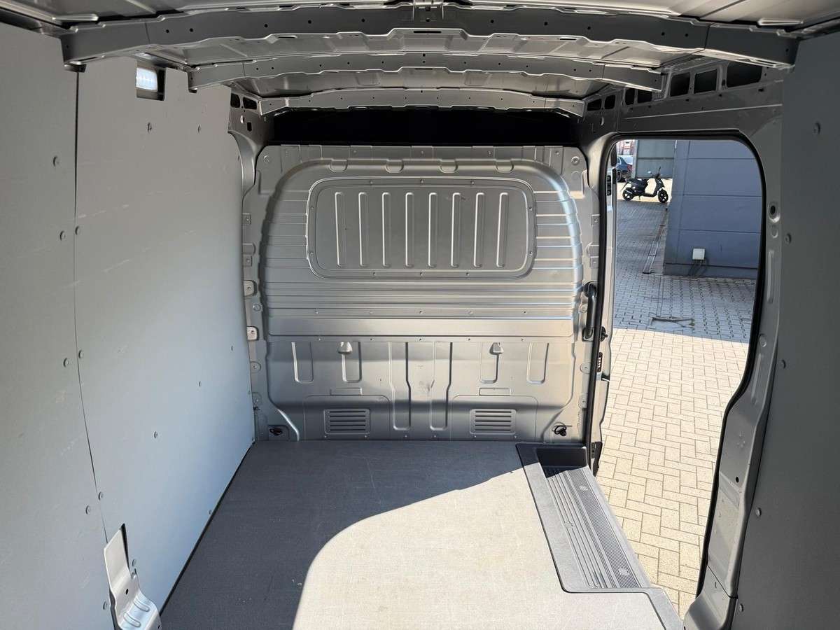 Fahrzeugbild eines Maxus Deliver 9