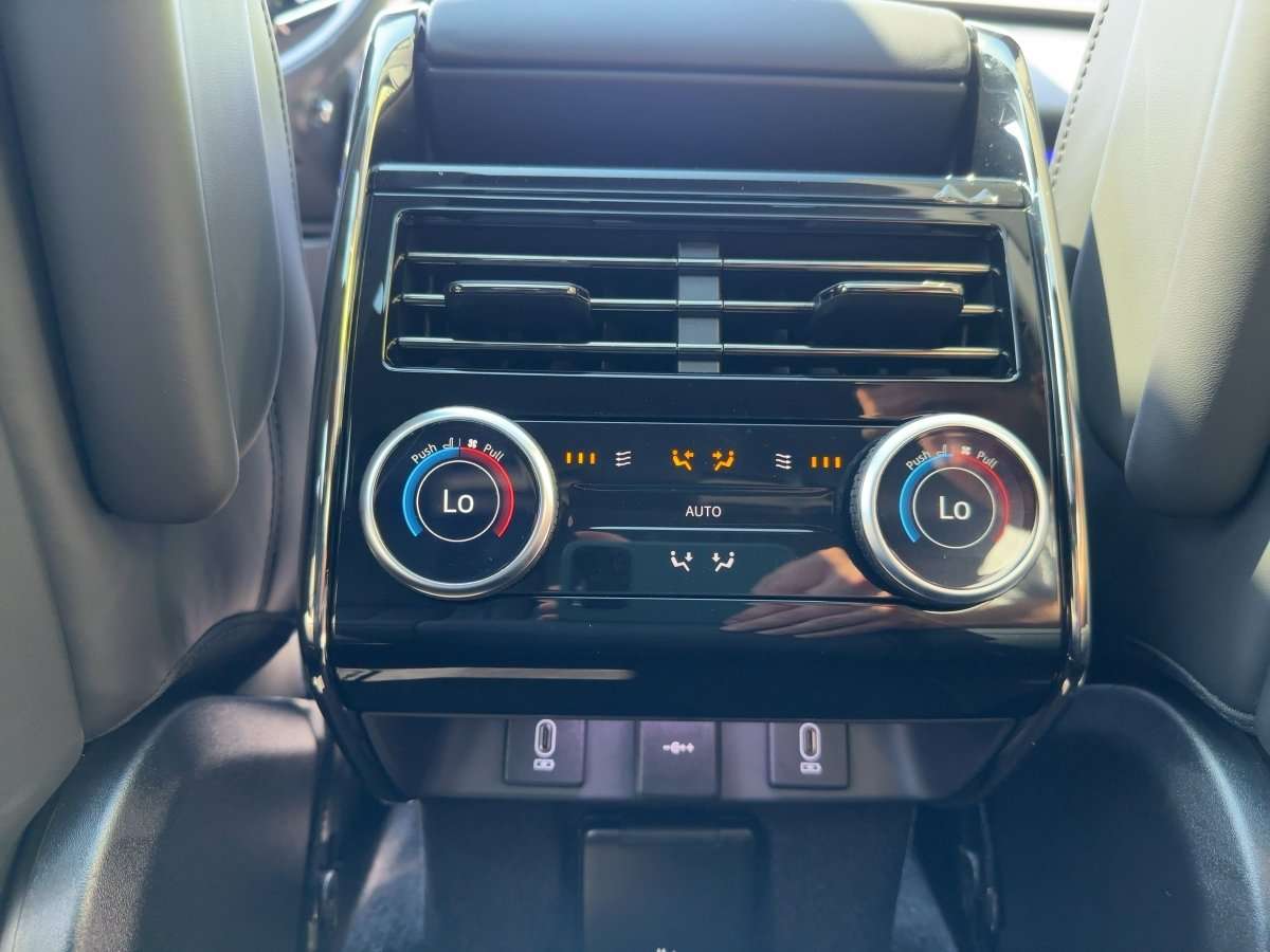 Fahrzeugbild eines Land Rover Range Rover Sport