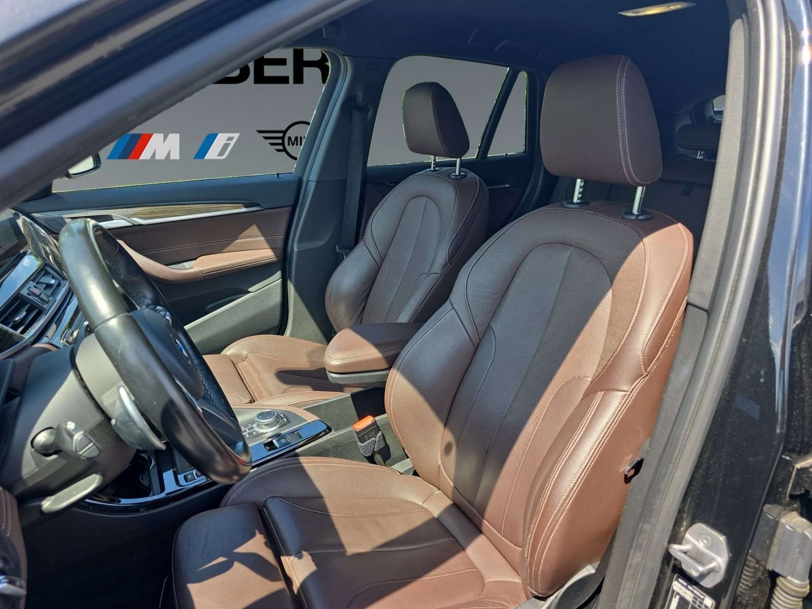 Fahrzeugbild eines BMW X1