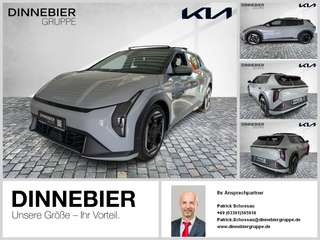 Schräge Frontansicht auf einen Kia EV4 , freigestellt