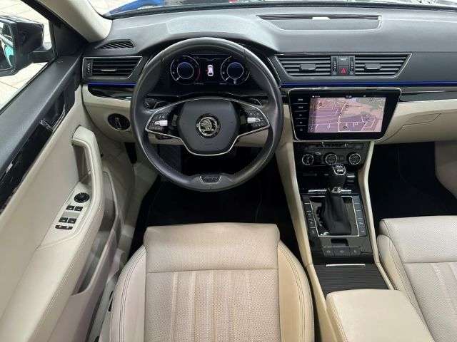 Fahrzeugbild eines Skoda Superb