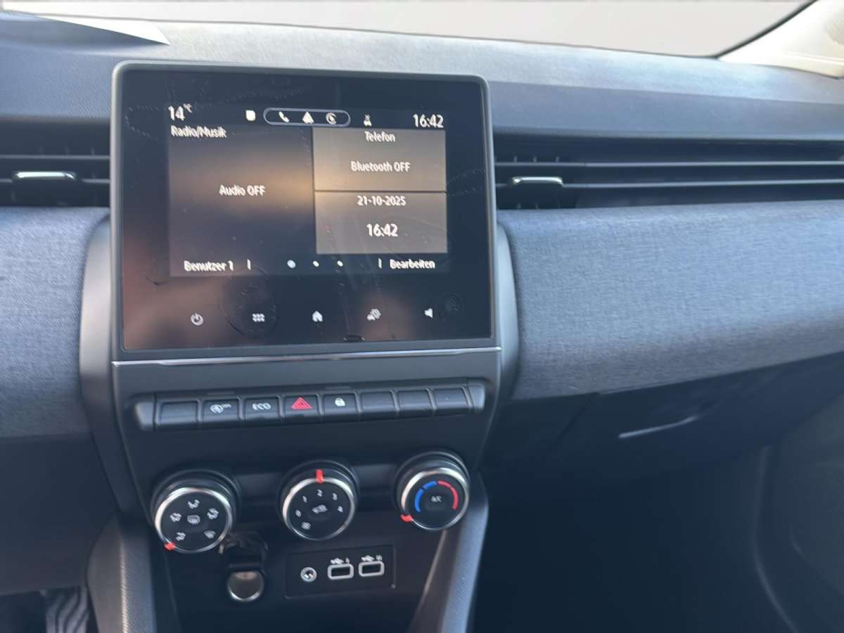 Fahrzeugbild eines Renault Clio